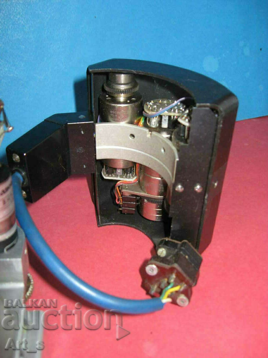 Auction Lot of 4 motors for zoom lenses on TV cameras Auction Lot of 4 motors for zoom lenses on TV cameras