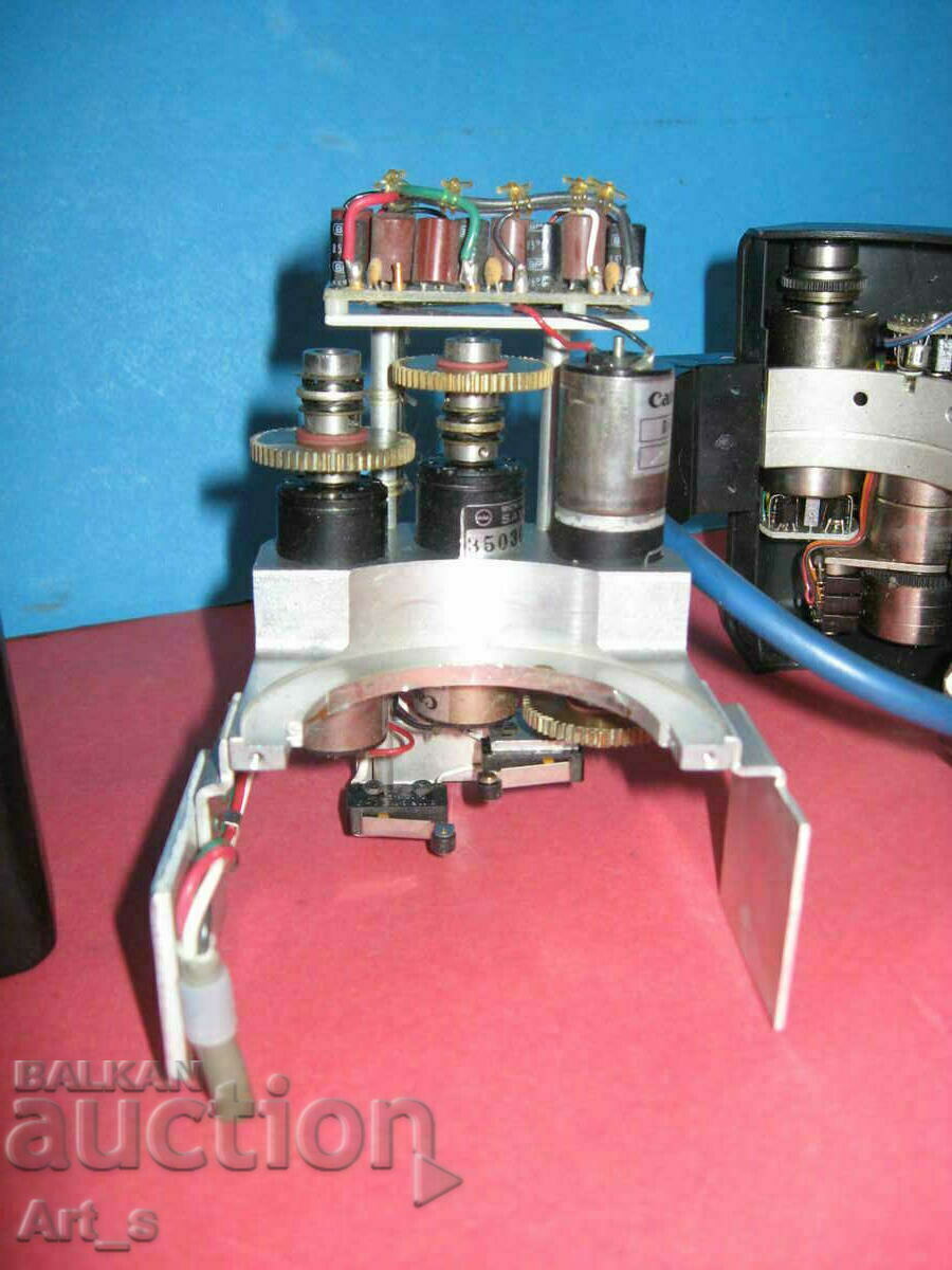 Delivery of Lot of 4 motors for zoom lenses on TV cameras Delivery of Lot of 4 motors for zoom lenses on TV cameras