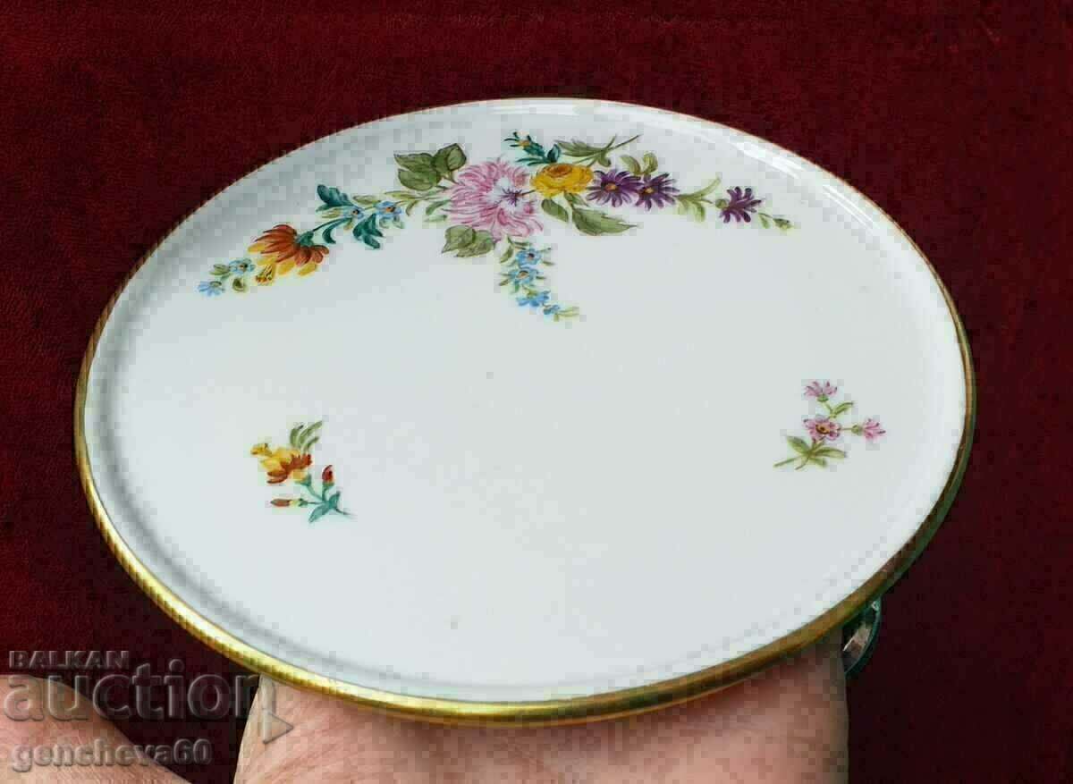 Author's collectible porcelain plate Flora/1991 with price 15.00 BGN | € 7.67 Author's collectible porcelain plate Flora/1991 with price 15.00 BGN | € 7.67