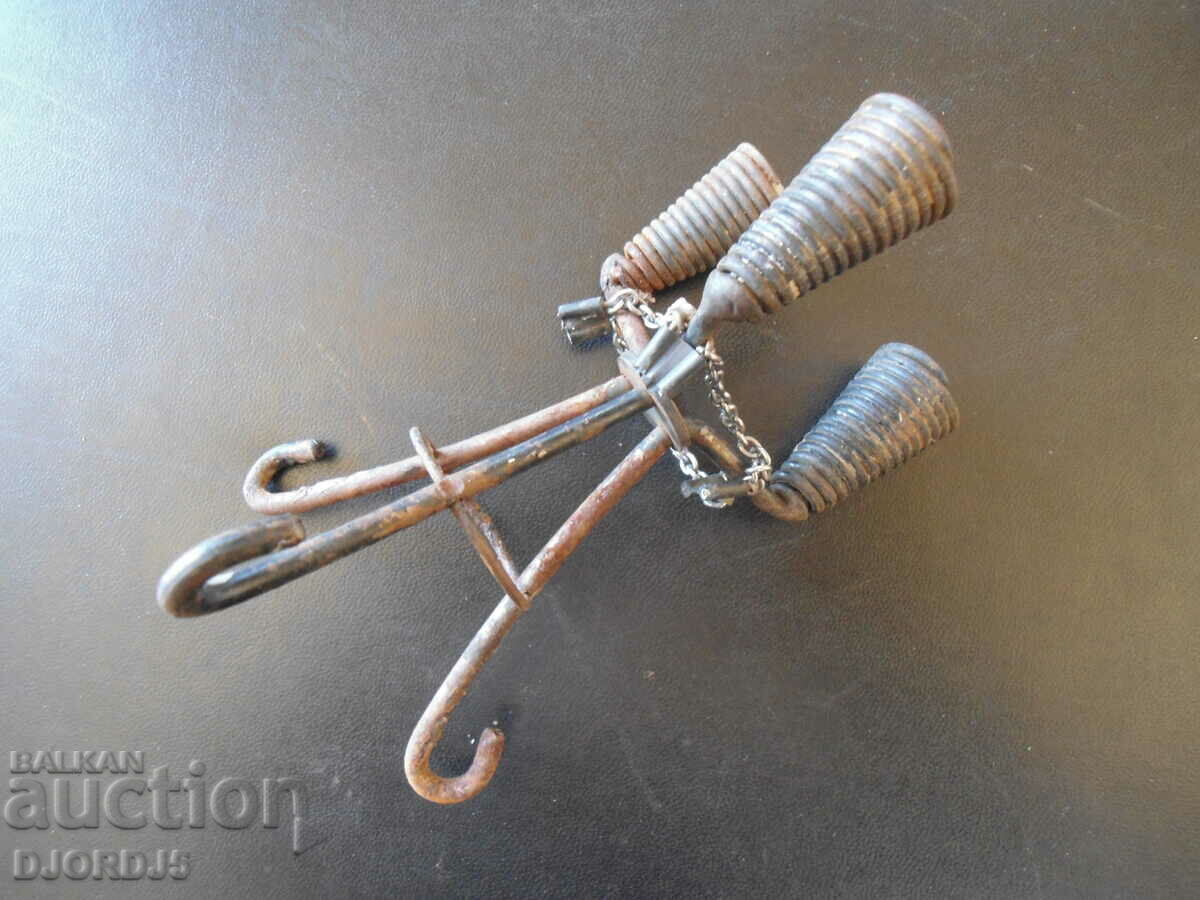 Аукцион Стар кован свещник Аукцион Стар кован свещник