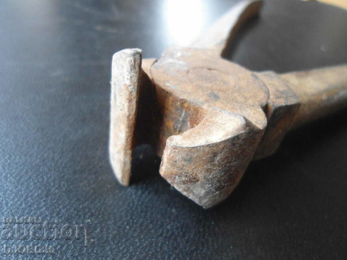 Old specialized pliers, interior - 6 Old specialized pliers, interior - 6