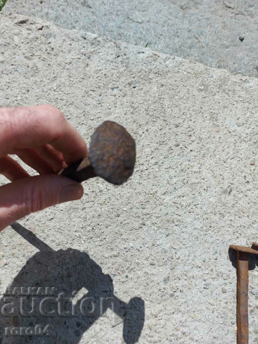 ENORM mână vechi forjat UNGHII / cuie cu preț € 13.99 | 27.36 BGN