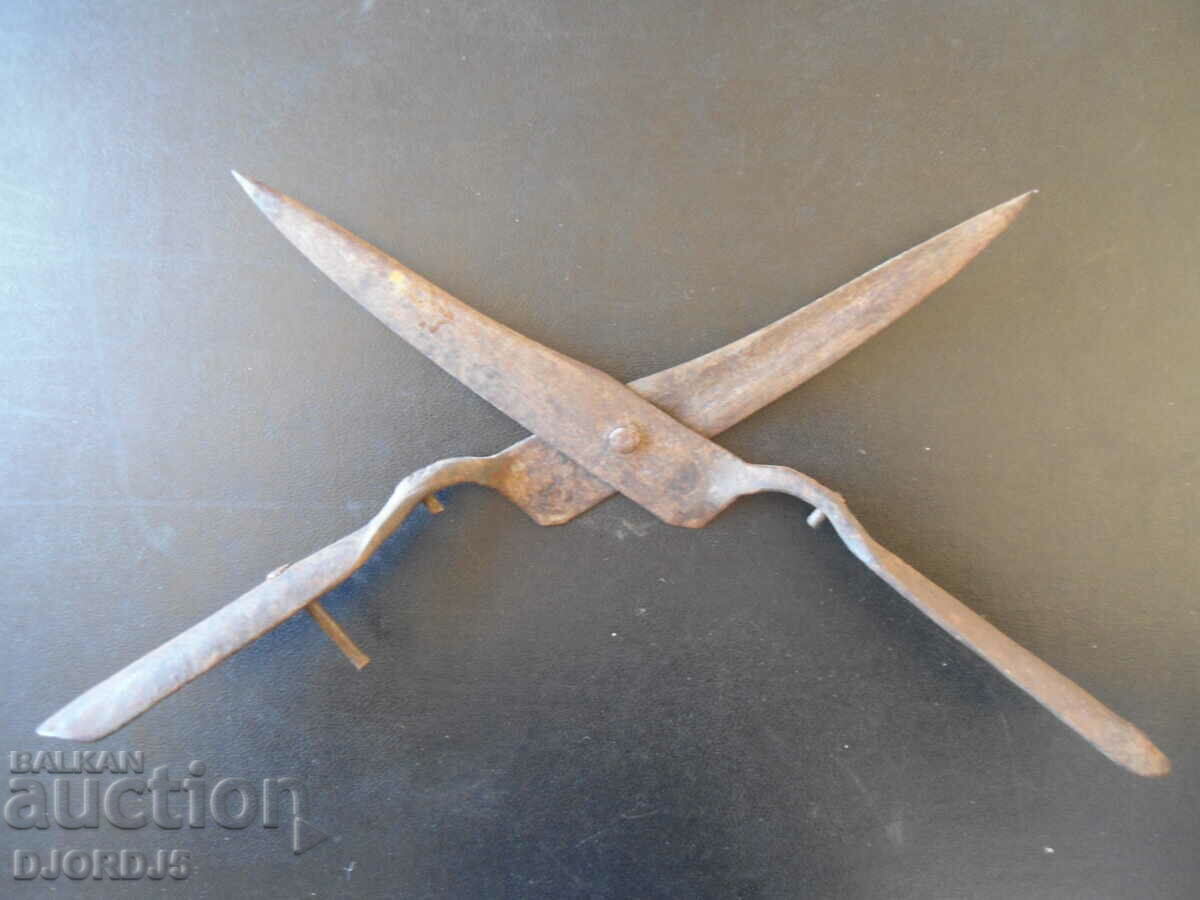 Παλιά πλαστά ψαλίδι με τιμή 3.00 BGN | € 1.53 Παλιά πλαστά ψαλίδι με τιμή 3.00 BGN | € 1.53