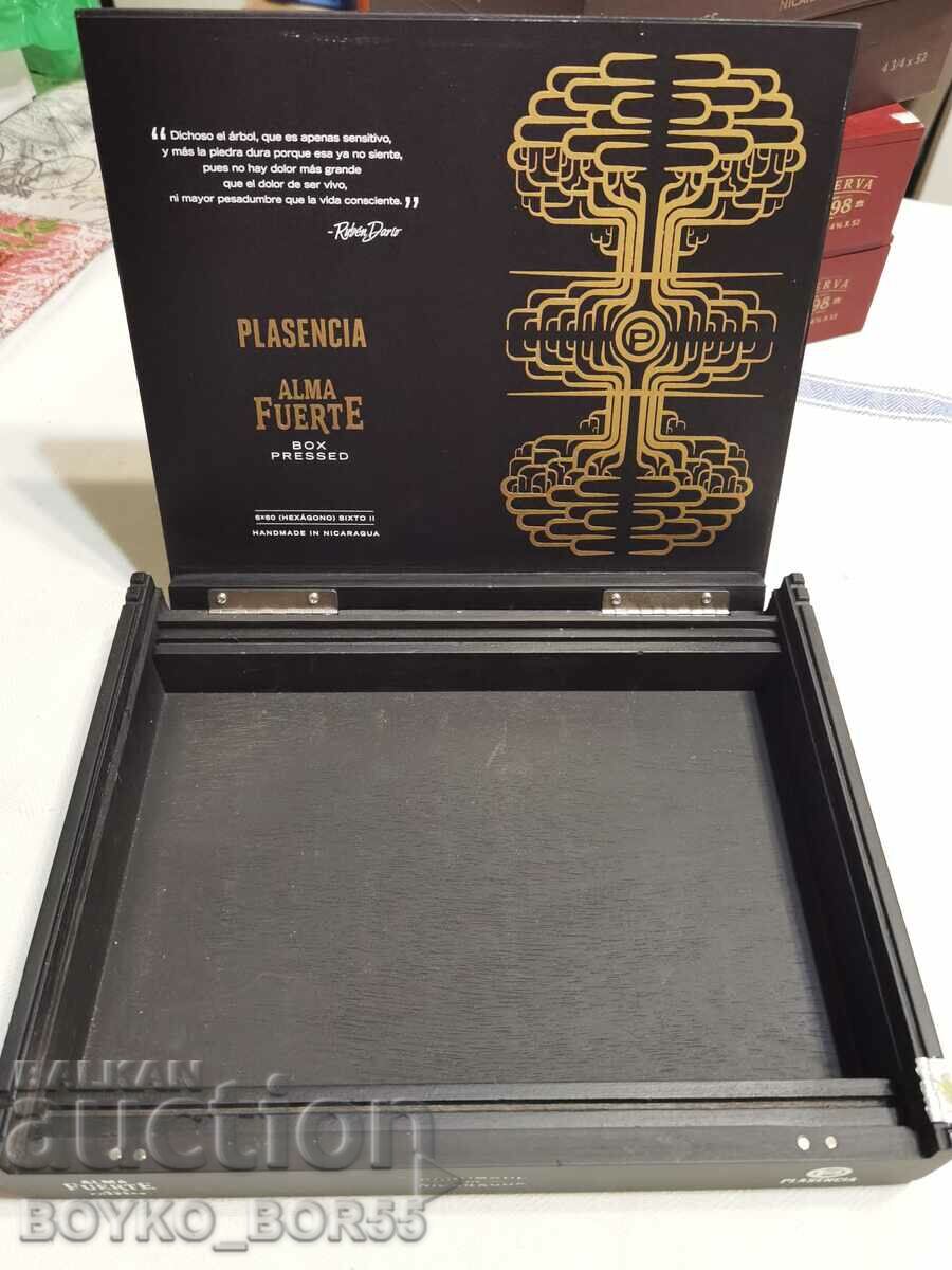 Box of Branded Nicaraguan Cigars Collection with price 29.00 BGN | € 14.83 Box of Branded Nicaraguan Cigars Collection with price 29.00 BGN | € 14.83