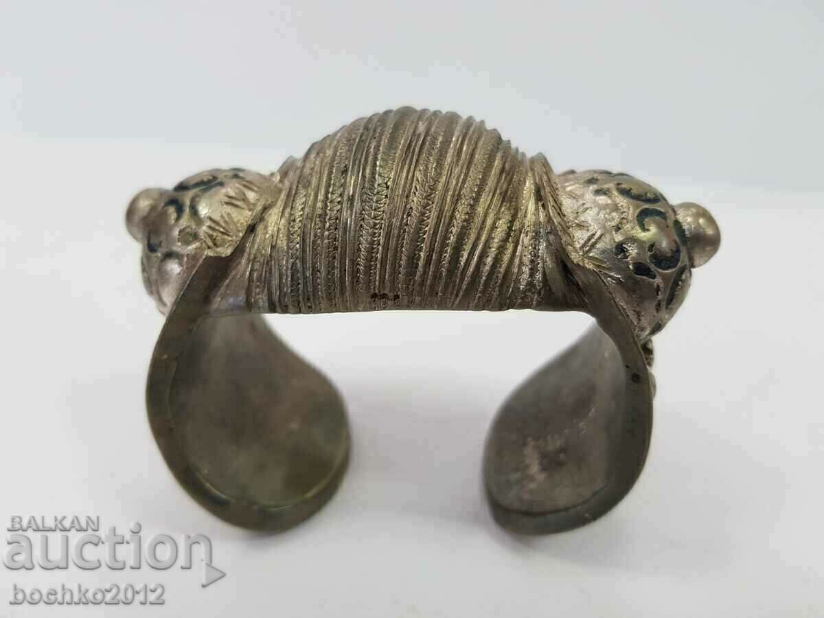 Rare Revival bracelet slingshot with price 450.00 BGN | € 230.08 Rare Revival bracelet slingshot with price 450.00 BGN | € 230.08