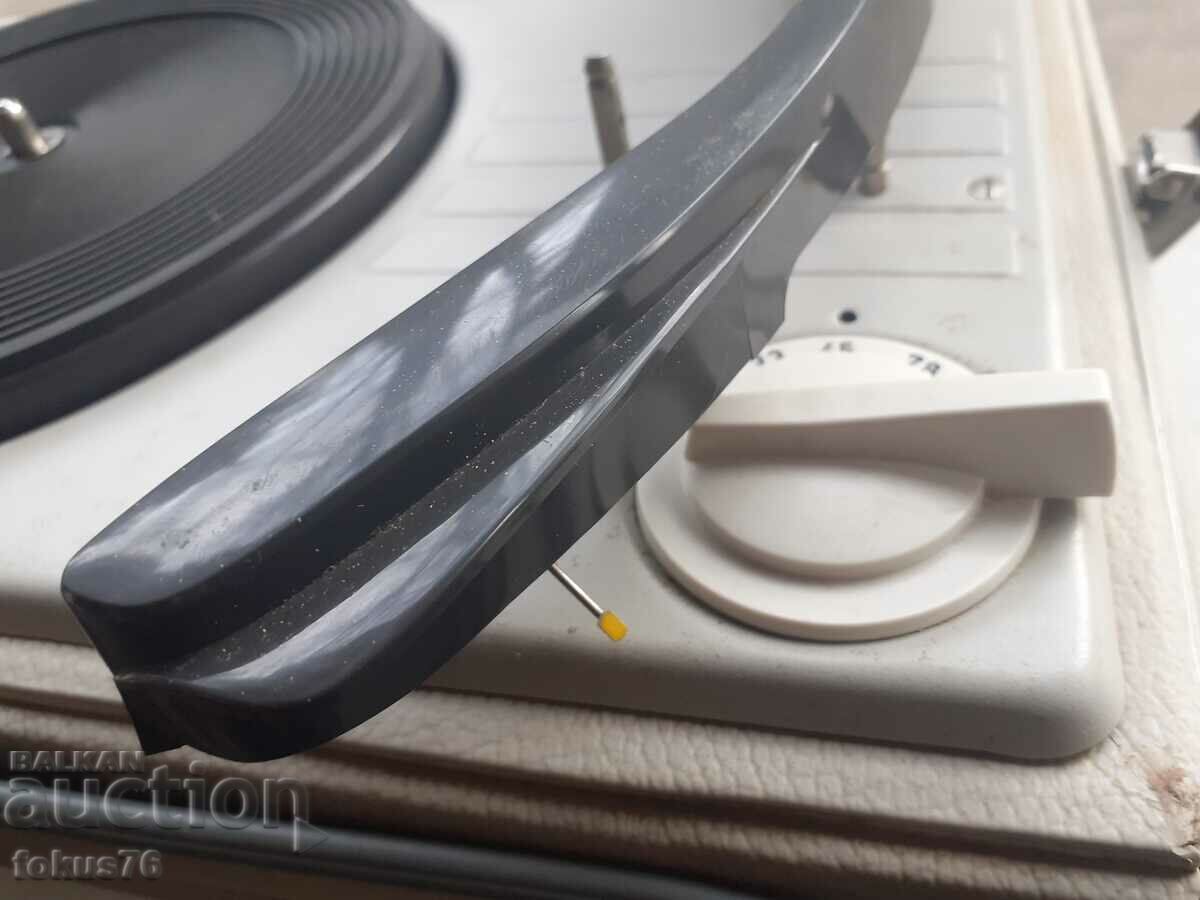 Delivery of Telefunken Musikus screw turntable with briefcase Delivery of Telefunken Musikus screw turntable with briefcase