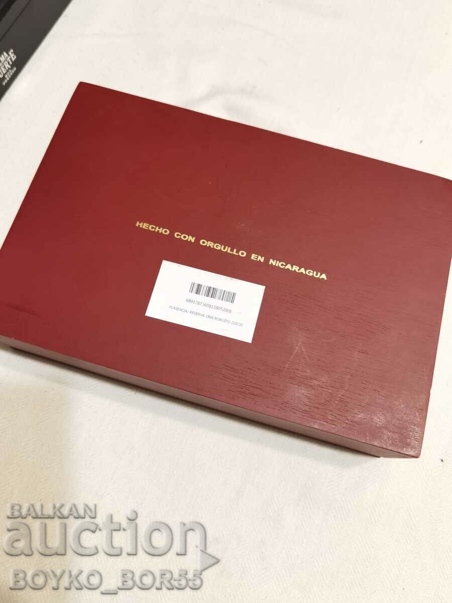 Auction Box of Branded Nicaraguan Cigars Collection Auction Box of Branded Nicaraguan Cigars Collection