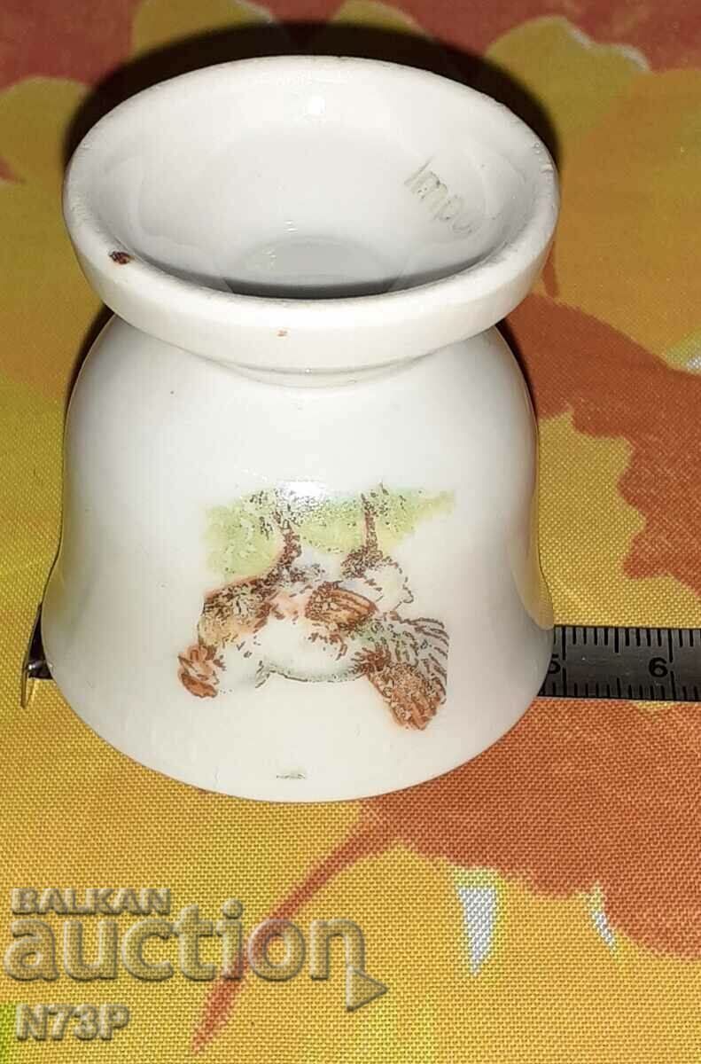 OLD EGG CUP. - 5 OLD EGG CUP. - 5