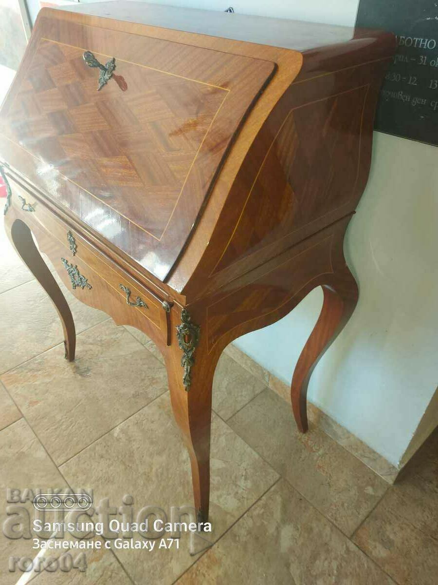 DESK - WOMEN'S SECRETARY - BEAUTY with price 1053.00 BGN | € 538.39 DESK - WOMEN'S SECRETARY - BEAUTY with price 1053.00 BGN | € 538.39