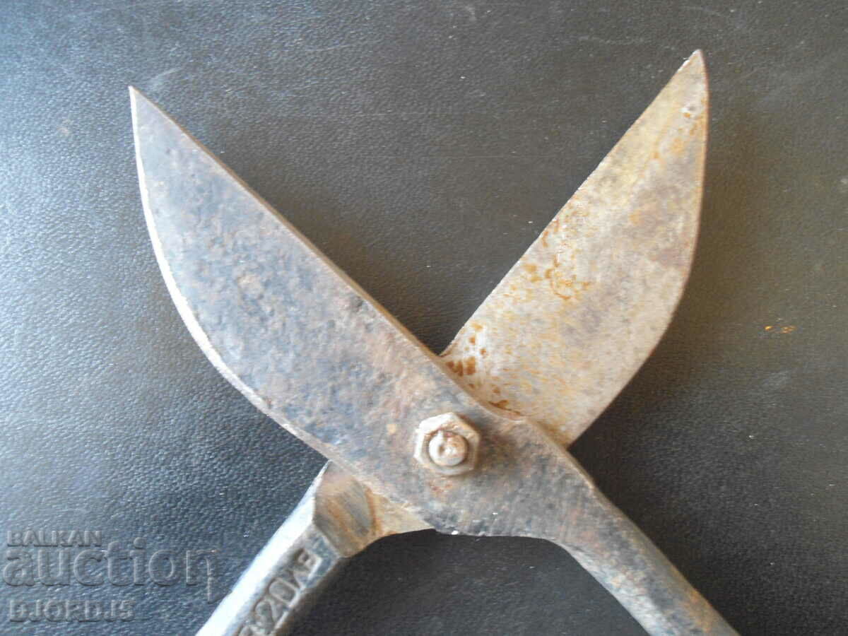Delivery of Old sheet metal scissors, marking Delivery of Old sheet metal scissors, marking