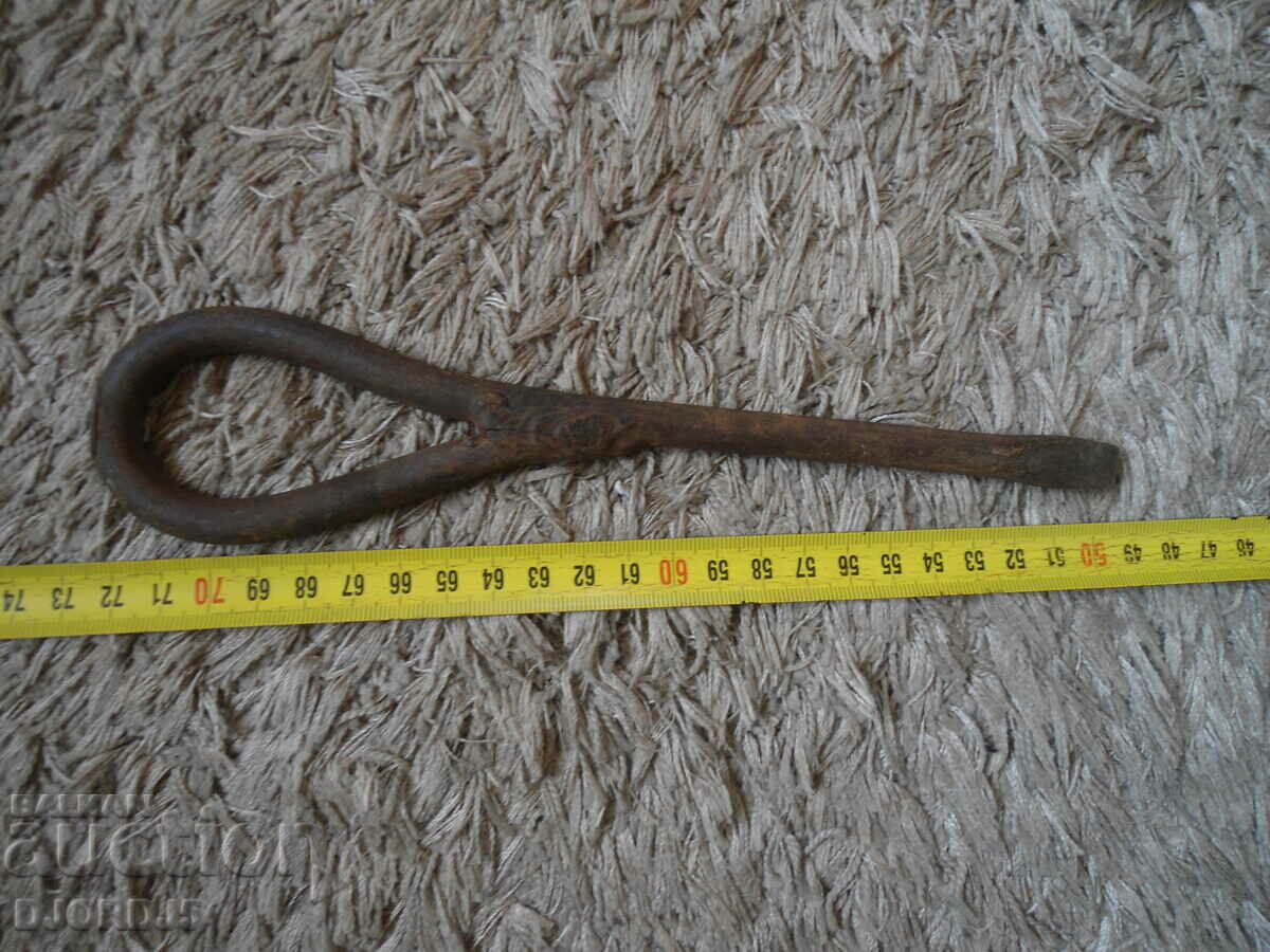 Auction An old screwdriver Auction An old screwdriver