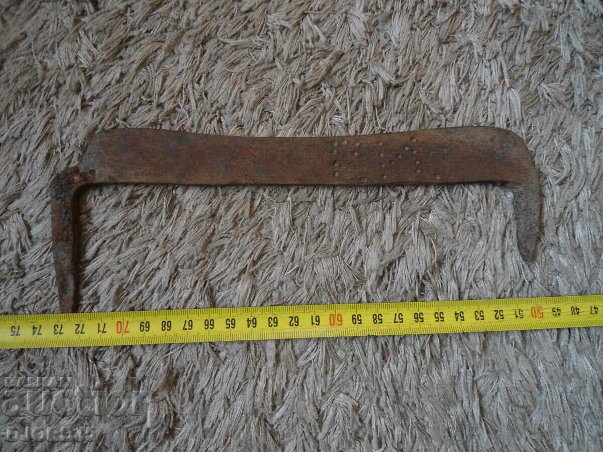 Delivery of Old wrought scraper, signed Delivery of Old wrought scraper, signed