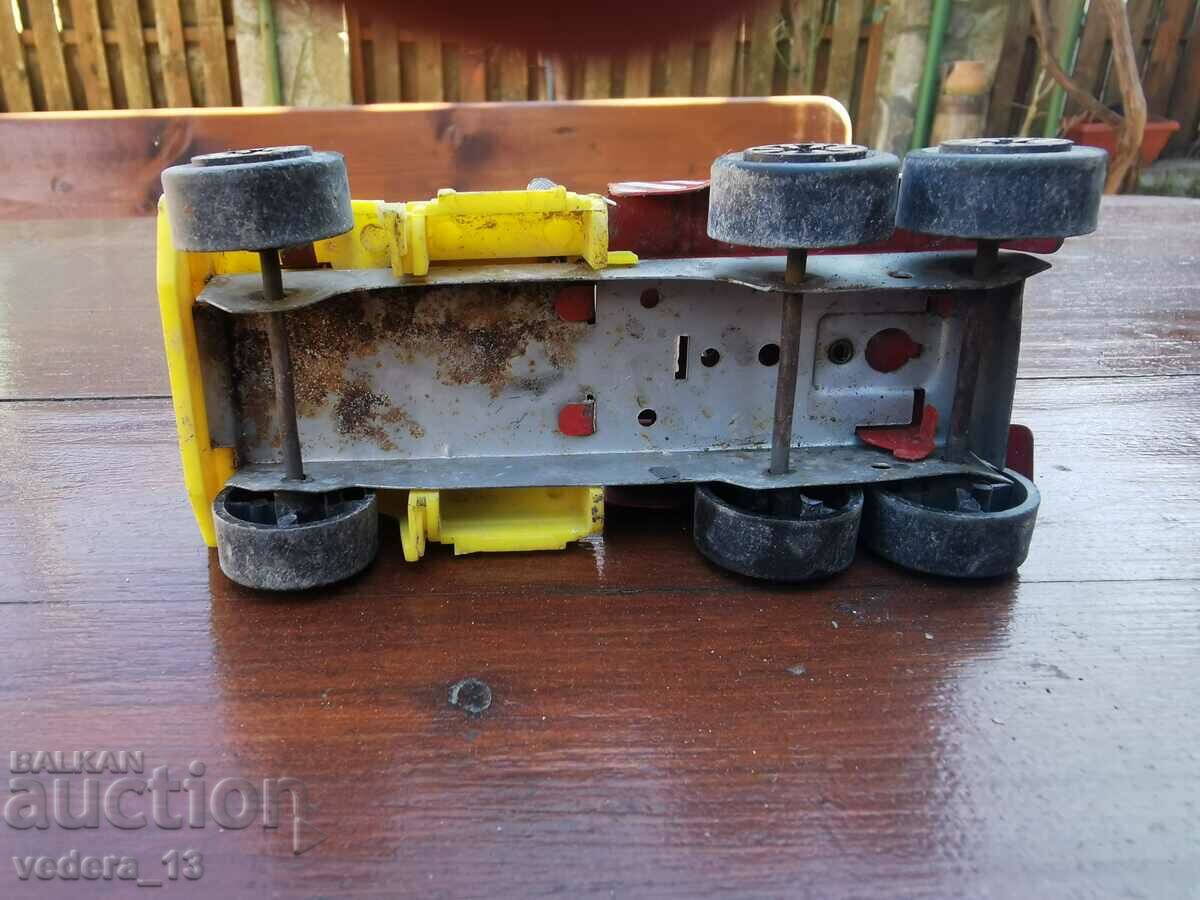 Auction A TOY Auction A TOY