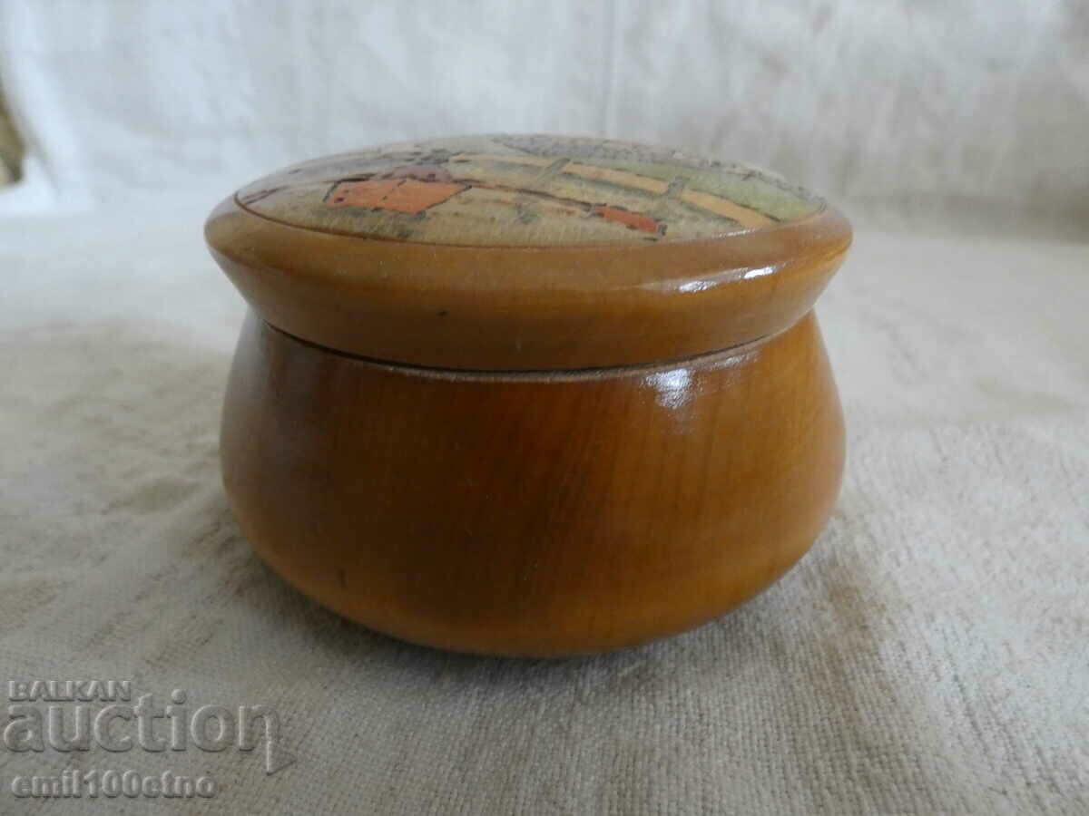 Jewelry box pyrographed wood with USSR coloring with price 10.00 BGN | € 5.11 Jewelry box pyrographed wood with USSR coloring with price 10.00 BGN | € 5.11