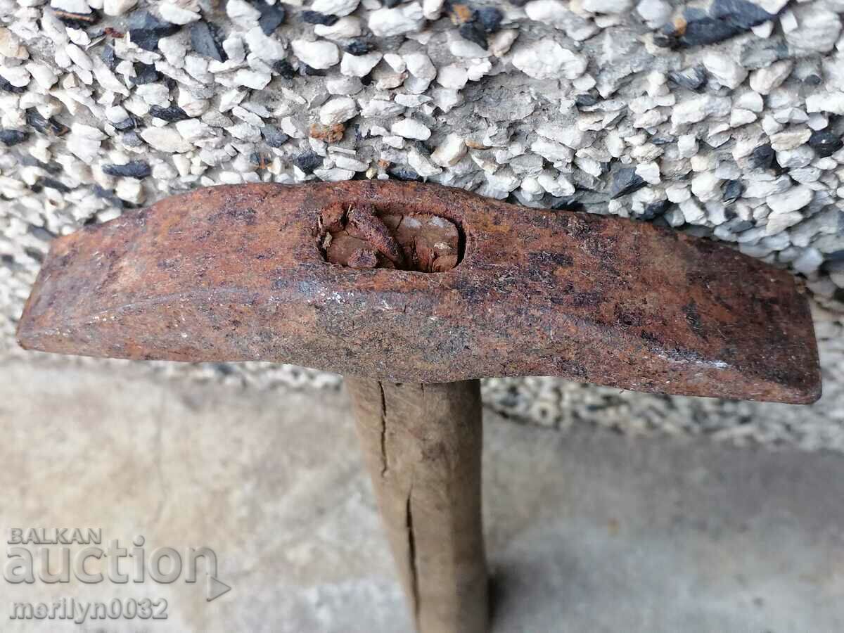 Auction  Chuck for hair sticking, hammer, forging tool, primitive