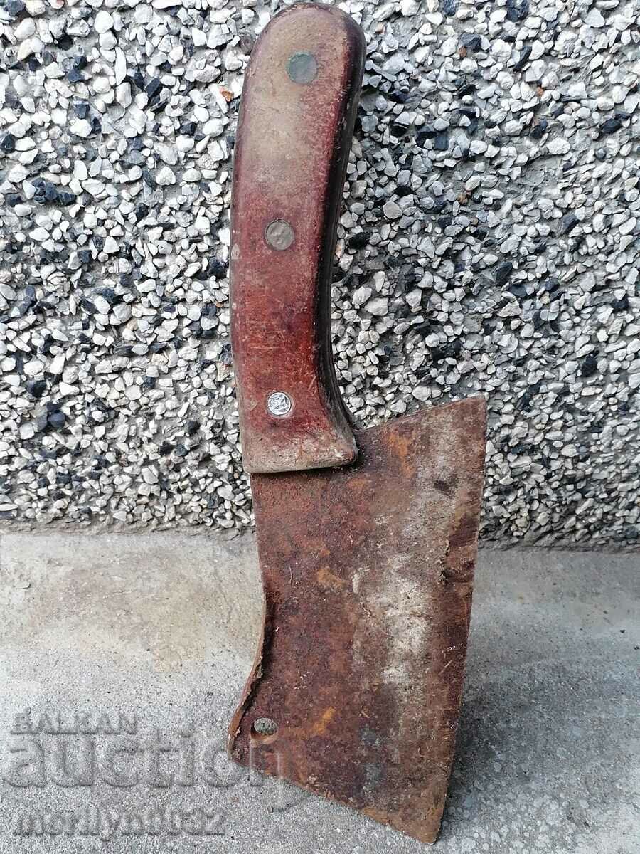 Tocător forjat vechi, topor, topor, lamă de cuțit cu preț 35.00 BGN | € 17.90 Tocător forjat vechi, topor, topor, lamă de cuțit cu preț 35.00 BGN | € 17.90