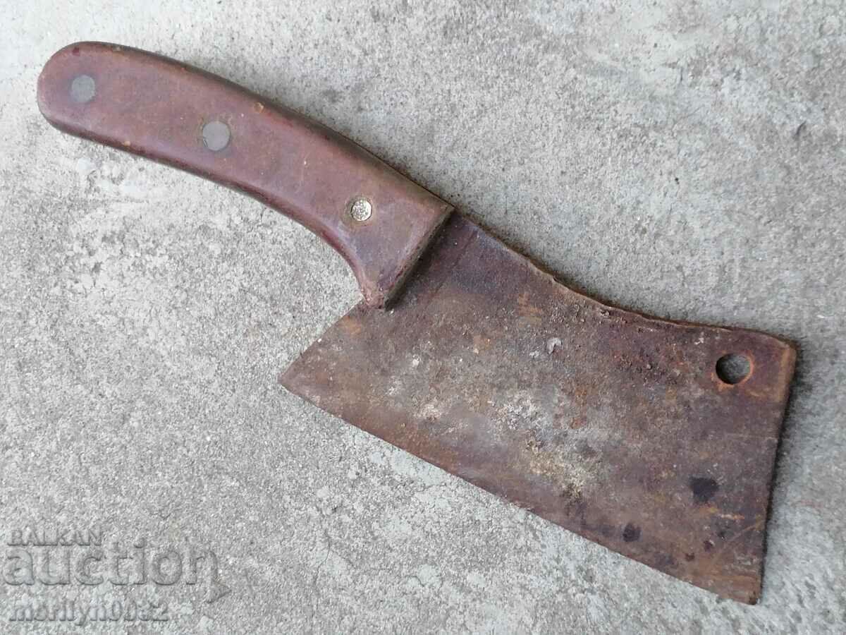 Licitație Tocător forjat vechi, topor, topor, lamă de cuțit Licitație Tocător forjat vechi, topor, topor, lamă de cuțit