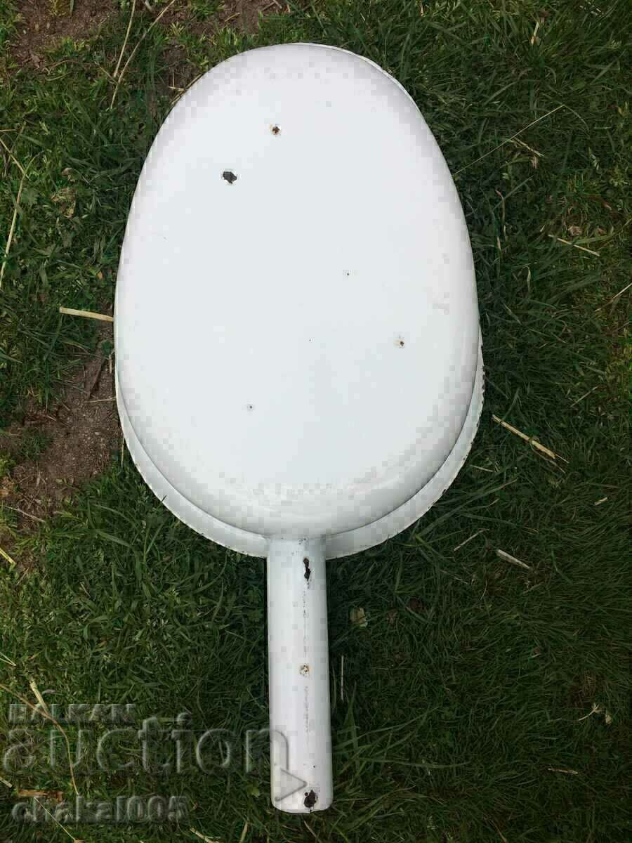 Enameled base with price 20.00 BGN | € 10.23 Enameled base with price 20.00 BGN | € 10.23