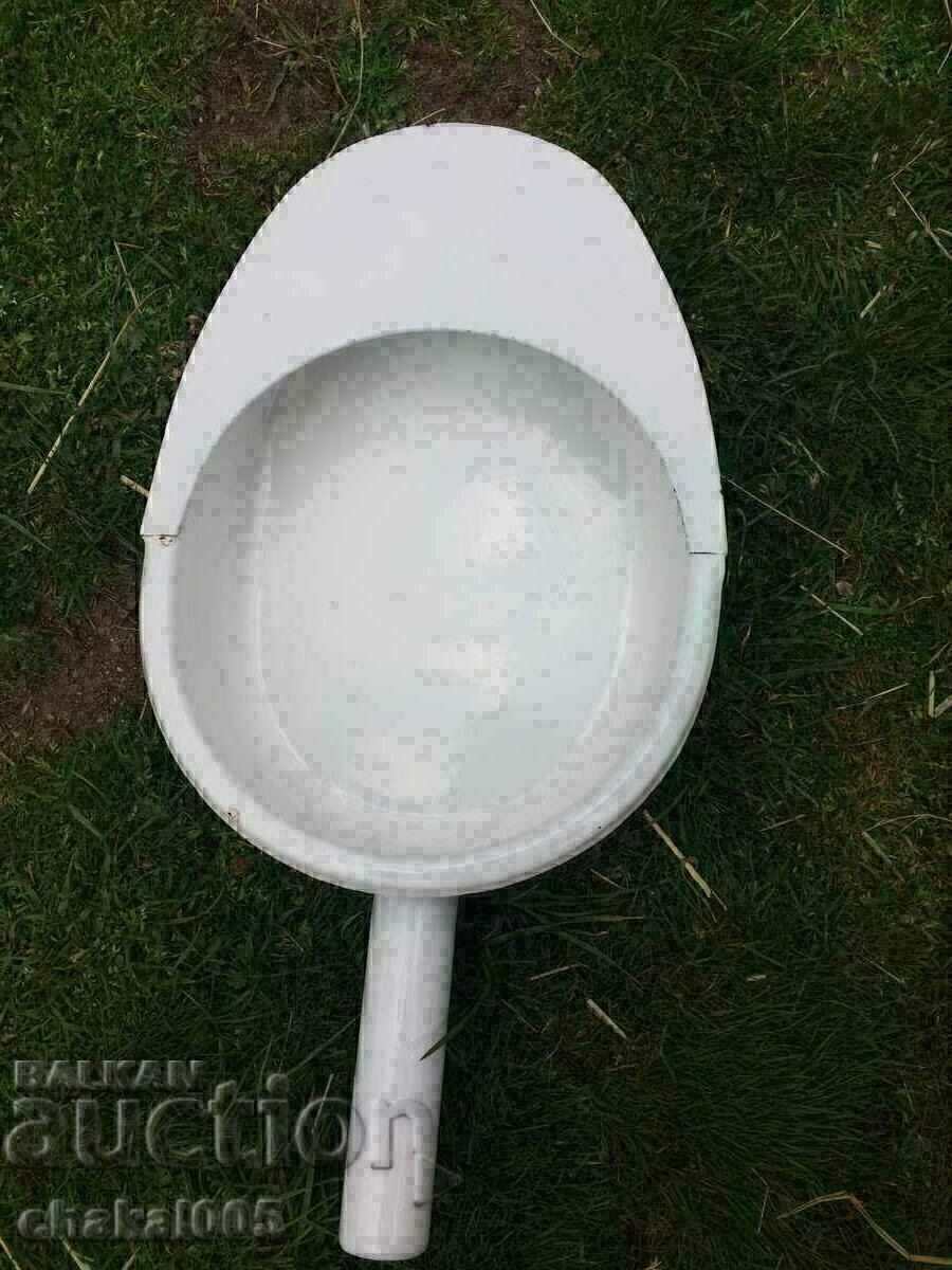 Enameled base Enameled base