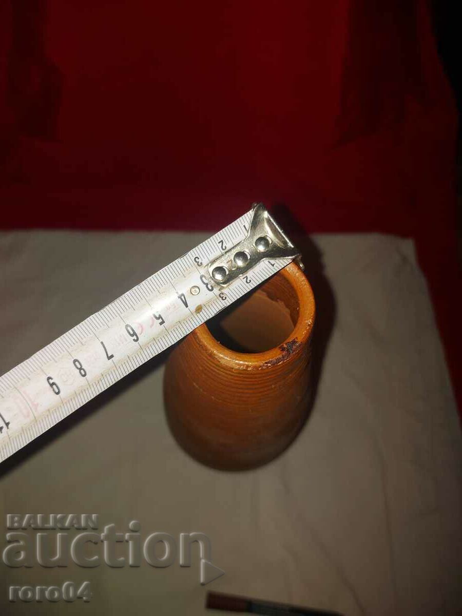 VASE - CERAMICS - 5 VASE - CERAMICS - 5