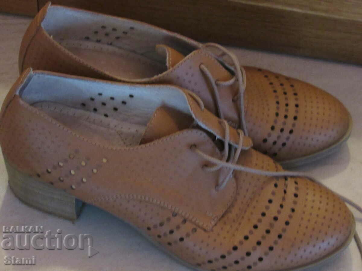 Delivery of Ladies leather shoes number 40, new Delivery of Ladies leather shoes number 40, new
