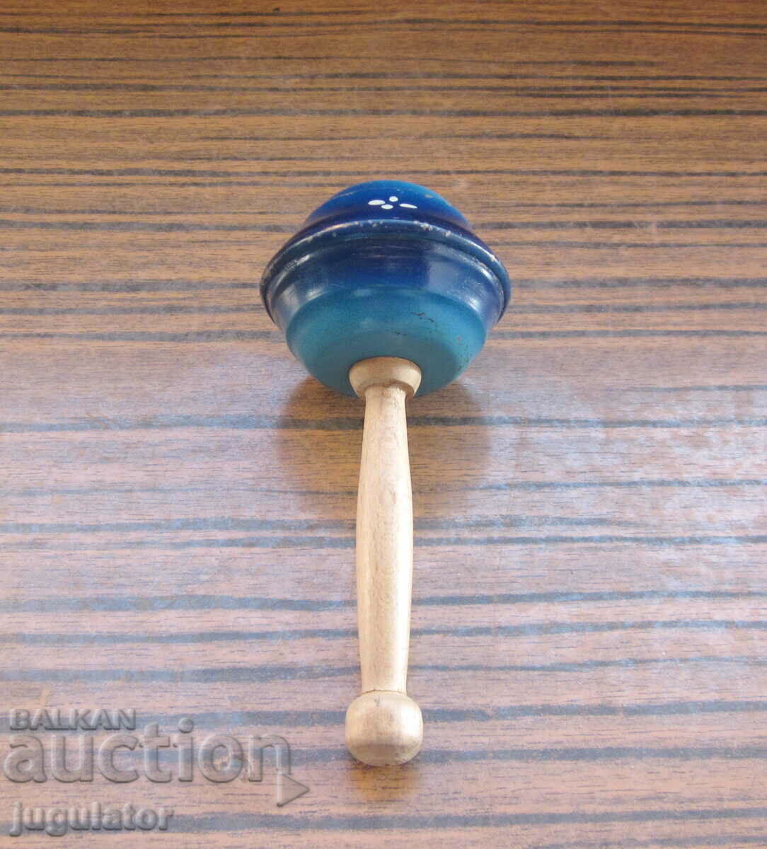 Δημοπρασία παλιό παιχνιδάκι από λαμαρίνα αντίκα κουδουνίστρα Δημοπρασία παλιό παιχνιδάκι από λαμαρίνα αντίκα κουδουνίστρα