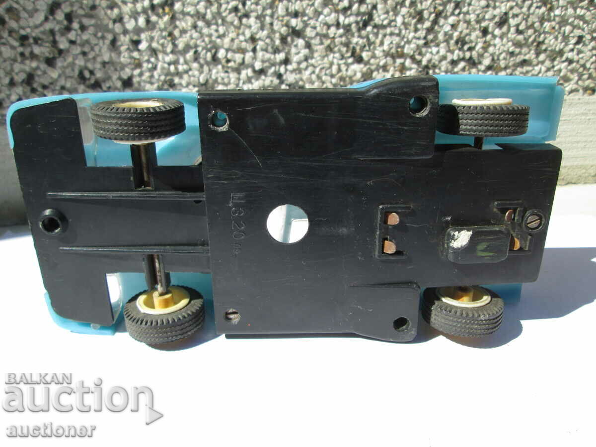 Auction OLD BULGARIAN SPORTS CAR - PLASTIC Auction OLD BULGARIAN SPORTS CAR - PLASTIC