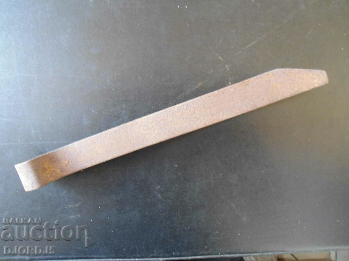 Old device with price 2.00 BGN | € 1.02