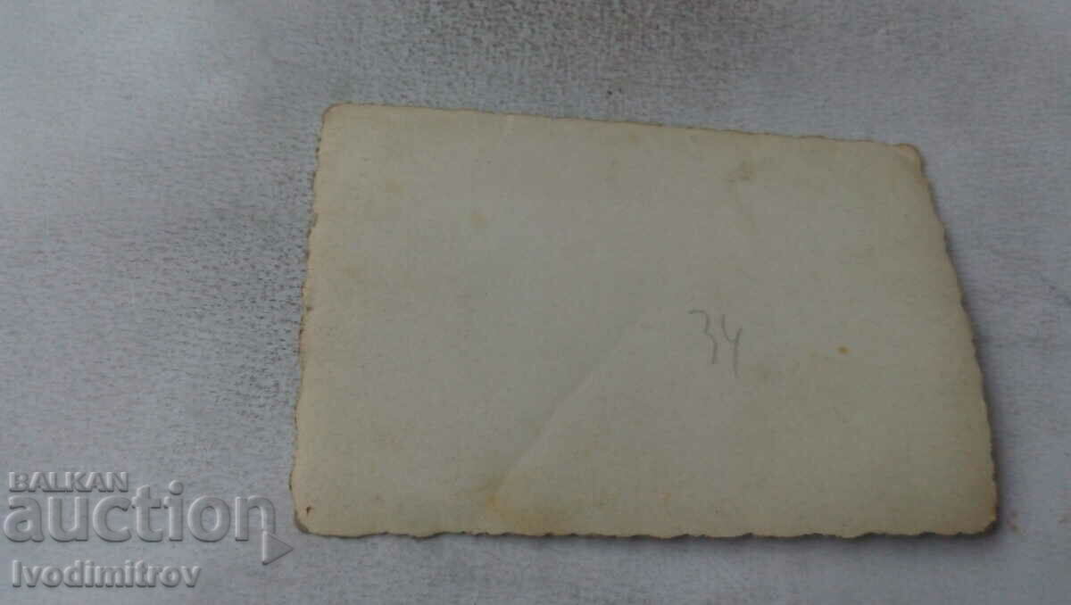 Photo Young people duel in front of their friends with price 0.75 BGN | € 0.38