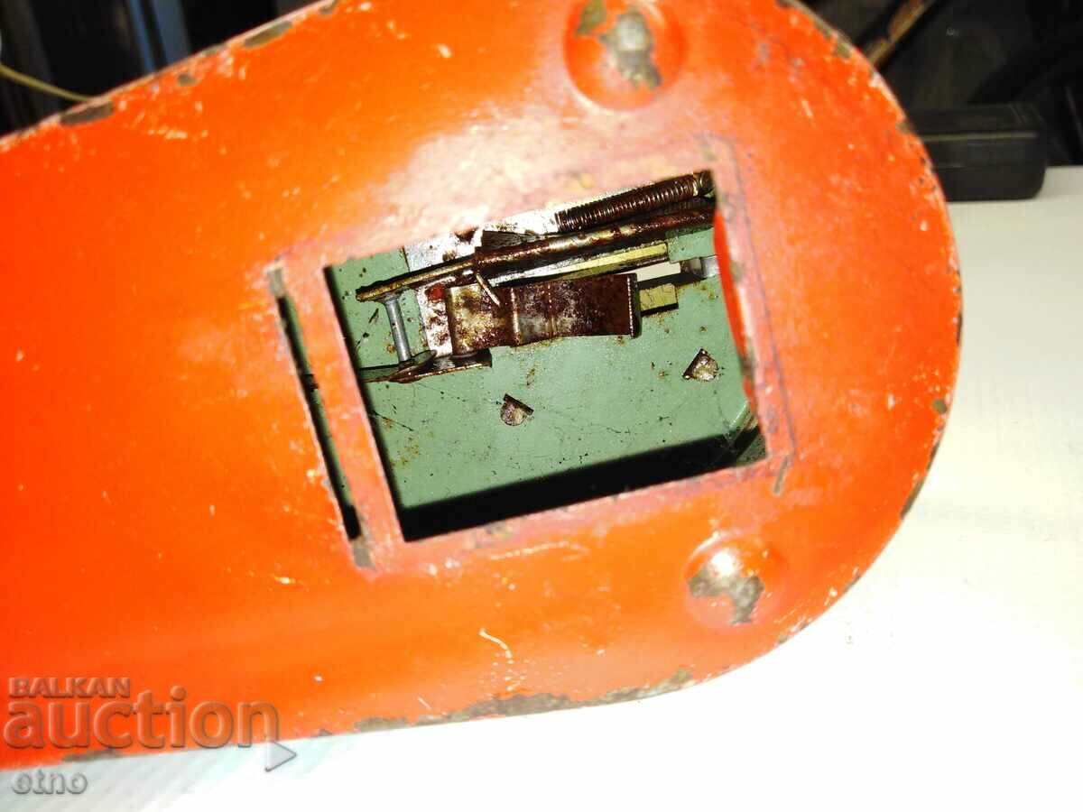 Livrarea CAZĂ MECANICĂ URSS TĂBLĂ METALICĂ Livrarea CAZĂ MECANICĂ URSS TĂBLĂ METALICĂ