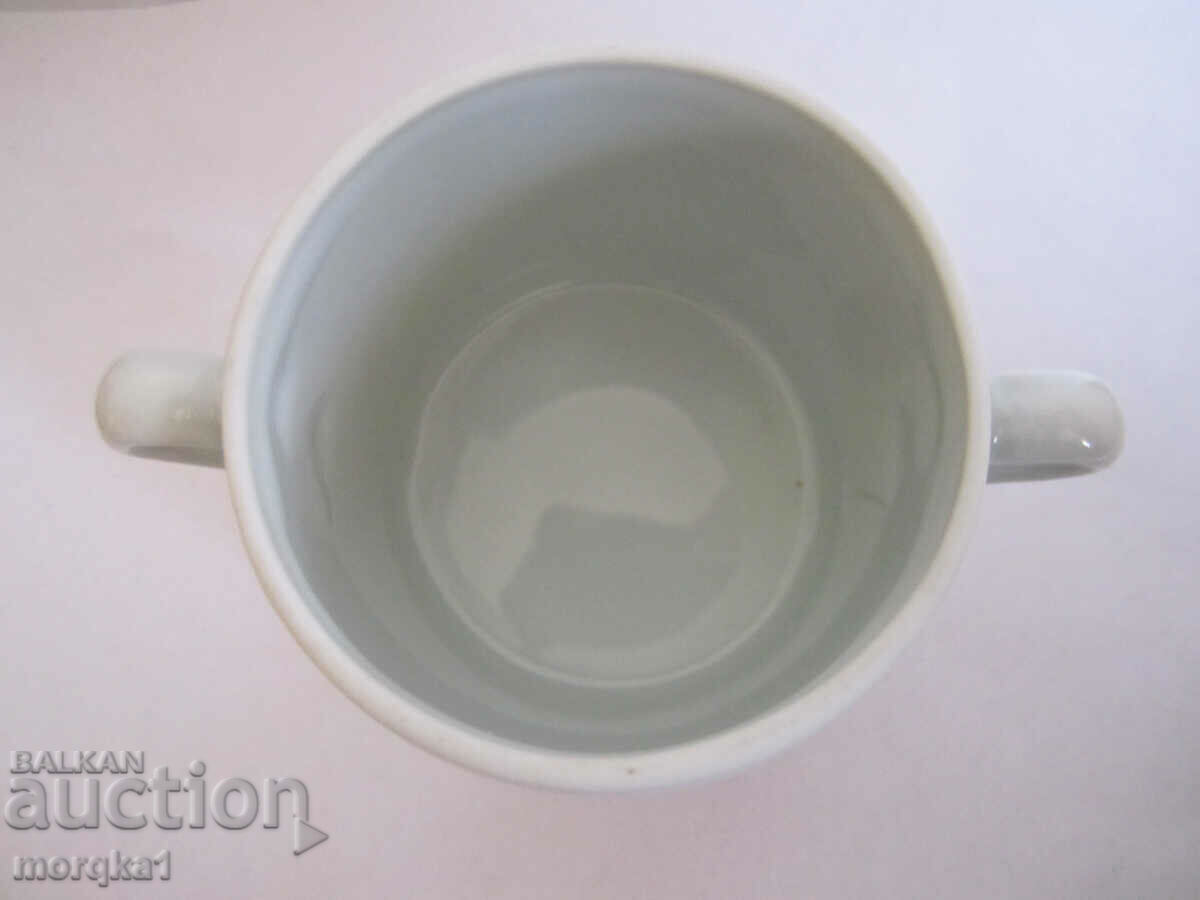 Porcelain French, porcelain vintage dish APILCO with price 23.00 BGN | € 11.76 Porcelain French, porcelain vintage dish APILCO with price 23.00 BGN | € 11.76