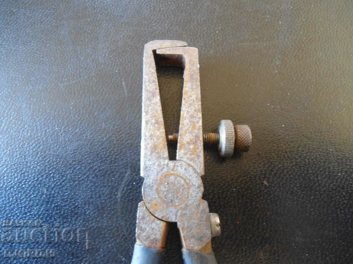 Old specialized pliers - 6