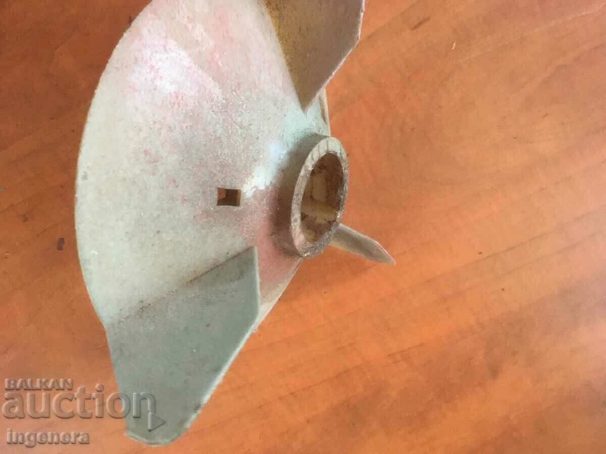 FAN FAN COOLING ON ELECTRIC ENGINE OVER 5 KW PLASTIC - 7 FAN FAN COOLING ON ELECTRIC ENGINE OVER 5 KW PLASTIC - 7