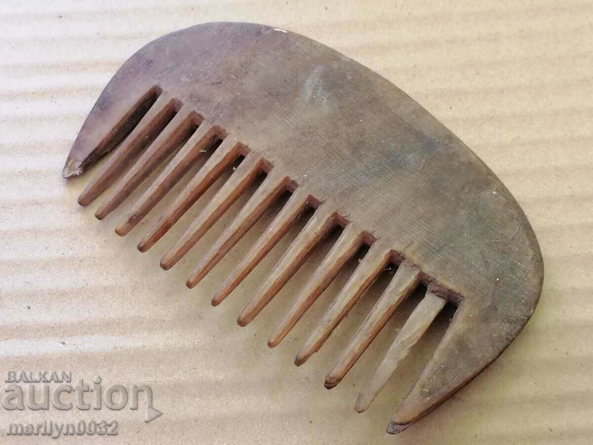 160 year old buffalo horn horse mane comb with price 97.00 BGN | € 49.60 160 year old buffalo horn horse mane comb with price 97.00 BGN | € 49.60