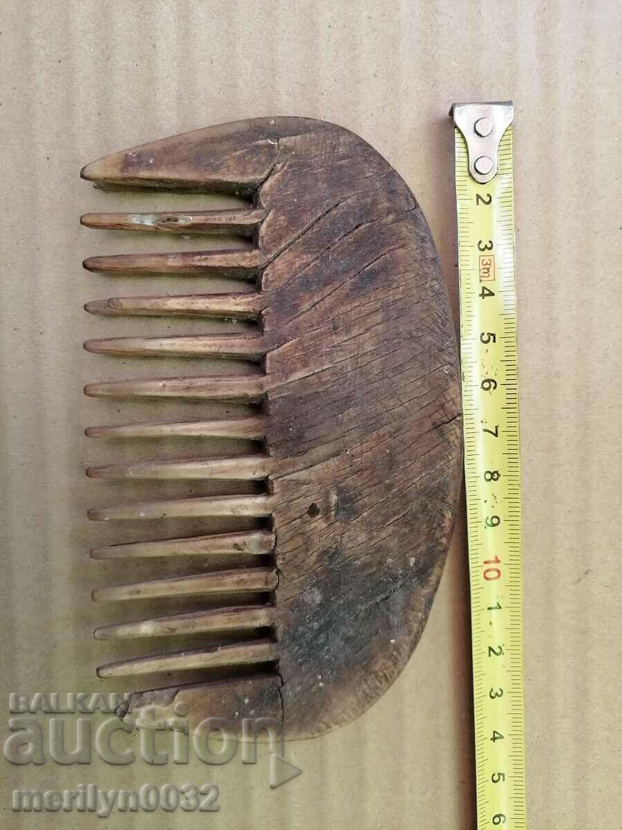 Delivery of 160 year old buffalo horn horse mane comb Delivery of 160 year old buffalo horn horse mane comb