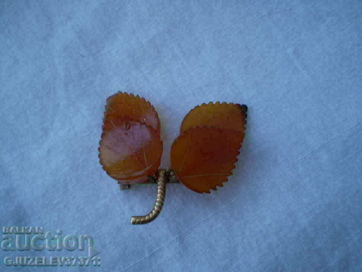 Antique gilded amber brooch with price 49.00 BGN | € 25.05 Antique gilded amber brooch with price 49.00 BGN | € 25.05