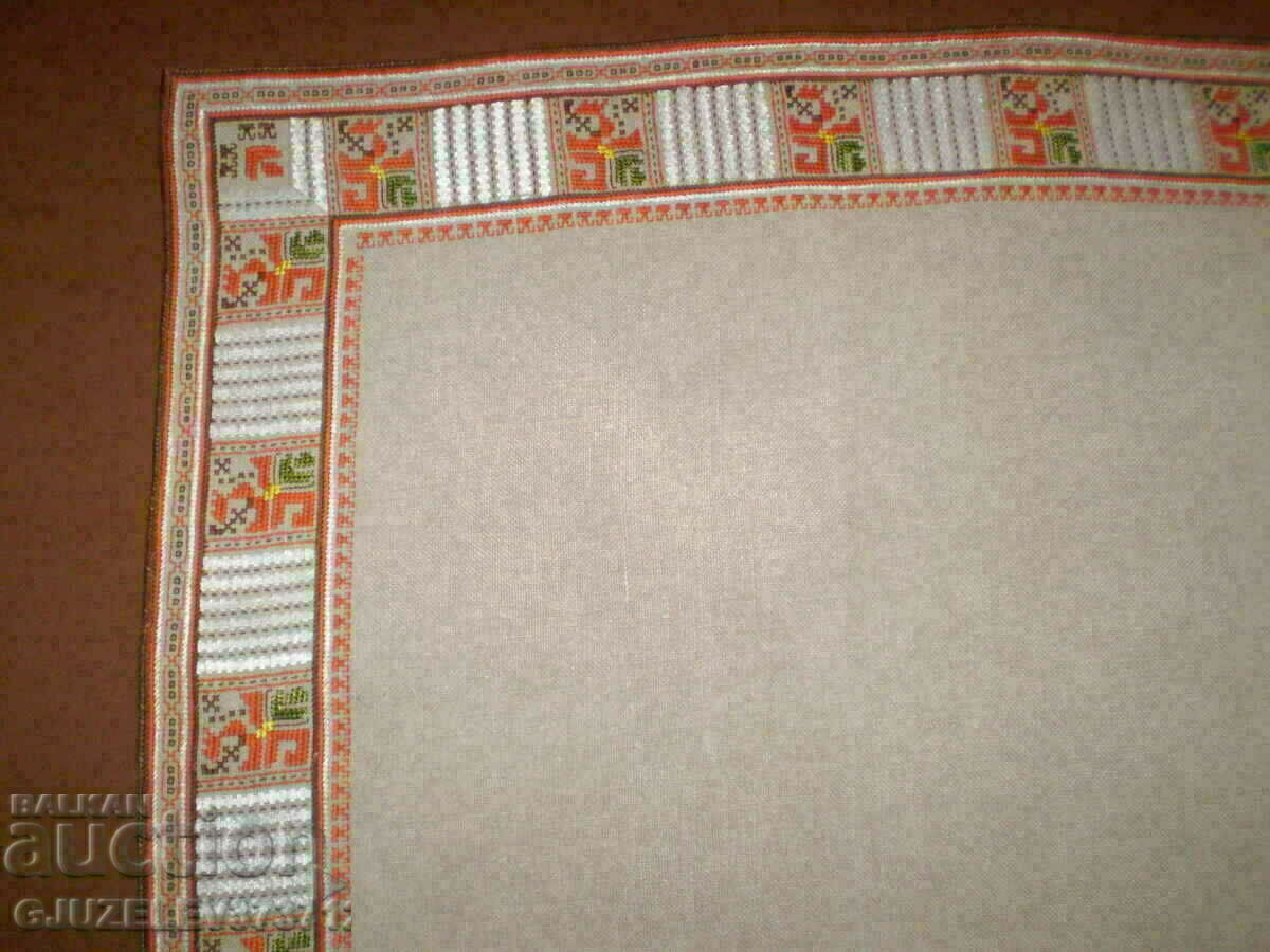 Auction Old hand embroidered linen tablecloth Auction Old hand embroidered linen tablecloth