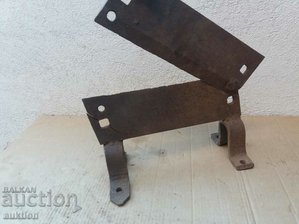 OLD MASSIVE FORGED GUILOTINE, SALAD TOOL - 7 OLD MASSIVE FORGED GUILOTINE, SALAD TOOL - 7