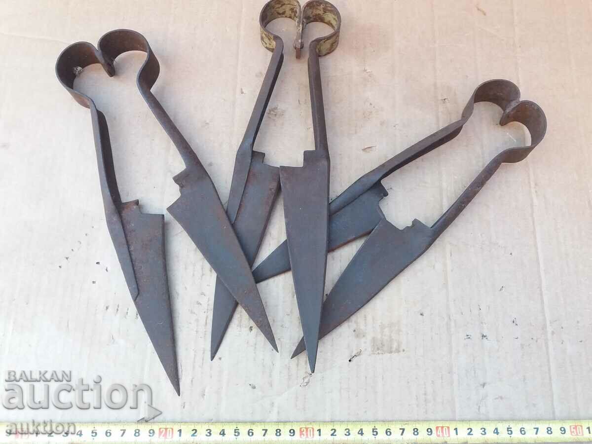 Auction SET OF THREE FORGED REVIVAL SHEARS FOR SHEEP Auction SET OF THREE FORGED REVIVAL SHEARS FOR SHEEP