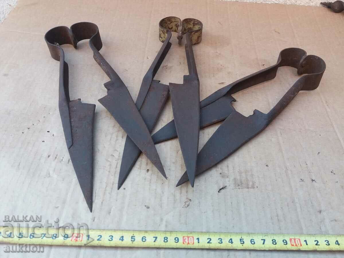 Delivery of SET OF THREE FORGED REVIVAL SHEARS FOR SHEEP Delivery of SET OF THREE FORGED REVIVAL SHEARS FOR SHEEP