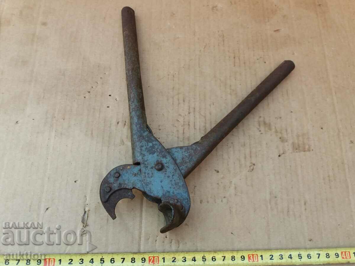 Auction  FORGED TOOL FOR BENDING EL. SOLID TUBES WITH MARKINGS