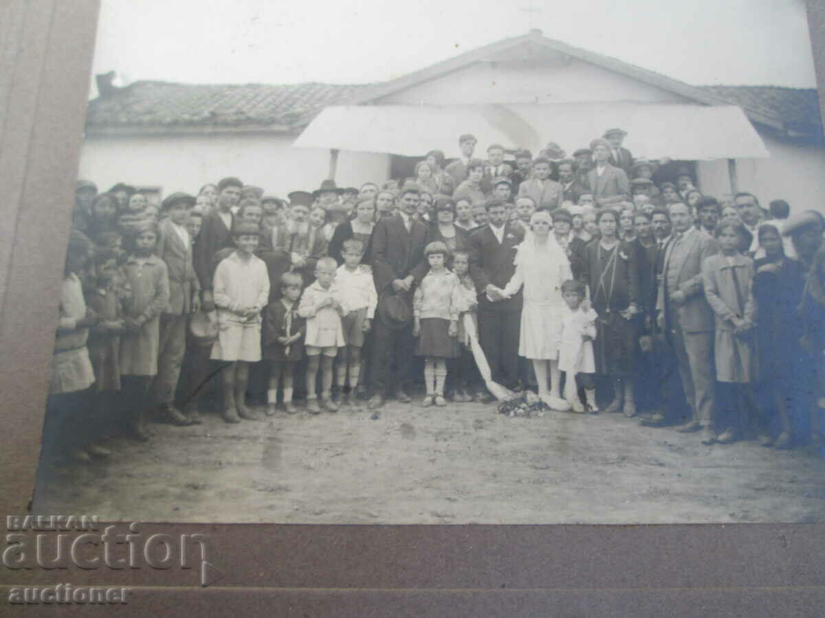 VERY OLD PHOTO CARDBOARD POP PRIEST WEDDING, GREECE1928 with price 30.00 BGN | € 15.34 VERY OLD PHOTO CARDBOARD POP PRIEST WEDDING, GREECE1928 with price 30.00 BGN | € 15.34