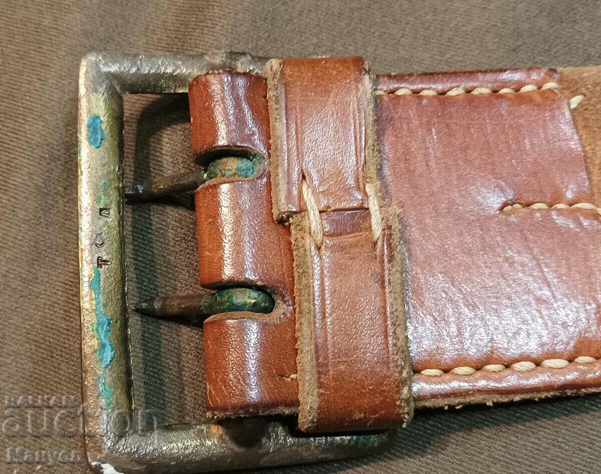 I am selling an old royal officer's battle belt. - 7 I am selling an old royal officer's battle belt. - 7