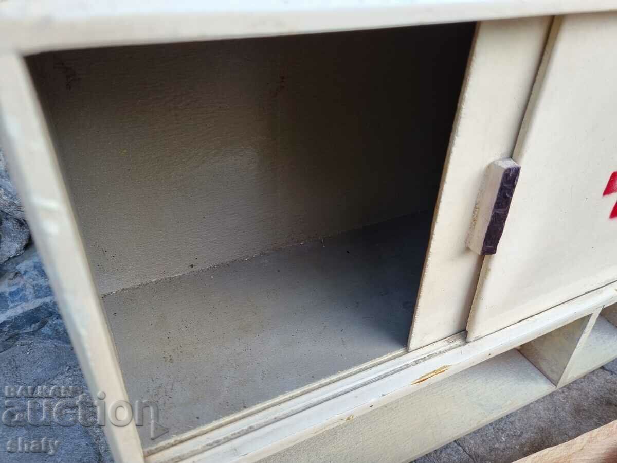 Old medical kit - 6 Old medical kit - 6