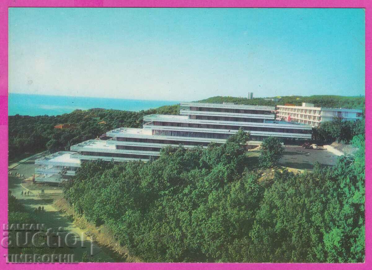 Auction 275101 / GOLDEN SANDS hotel Veliko Tarnovo Bulgarians card Auction 275101 / GOLDEN SANDS hotel Veliko Tarnovo Bulgarians card