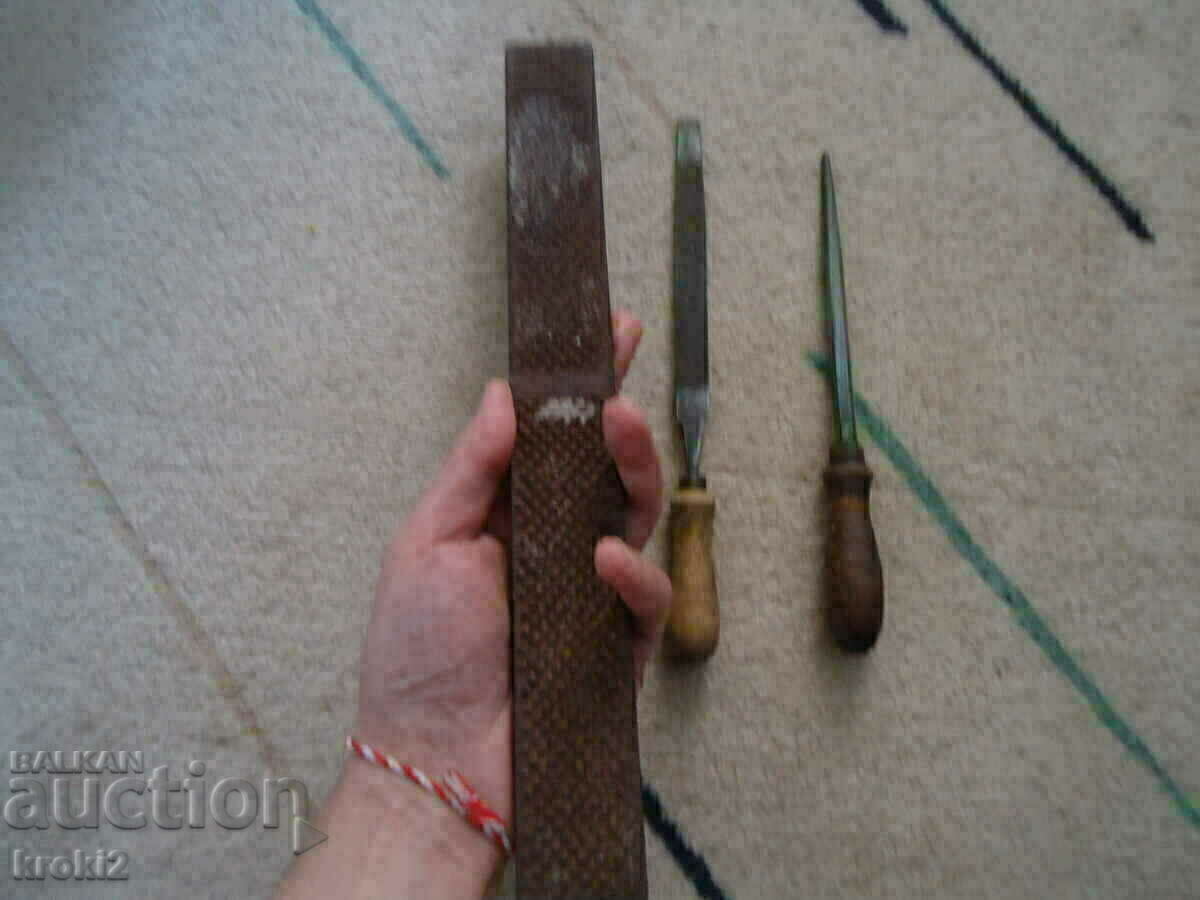 Instrument mare de ferăstrău german vechi cu preț € 12.00 | 23.47 BGN Instrument mare de ferăstrău german vechi cu preț € 12.00 | 23.47 BGN