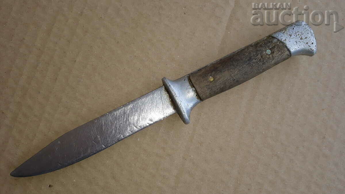 ancient youth knife, wooden handle, fender type