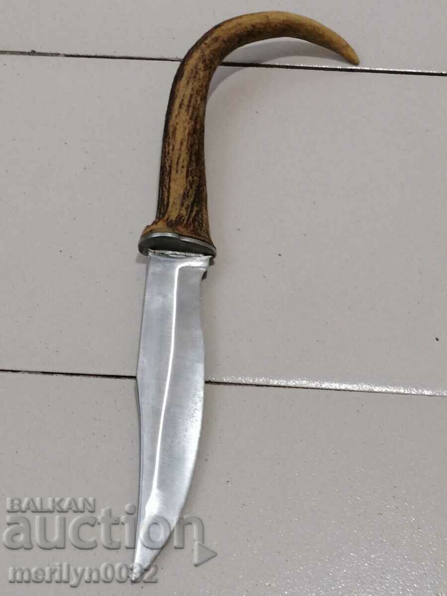 Delivery of Hunting knife with a cane with a deer horn handle Delivery of Hunting knife with a cane with a deer horn handle