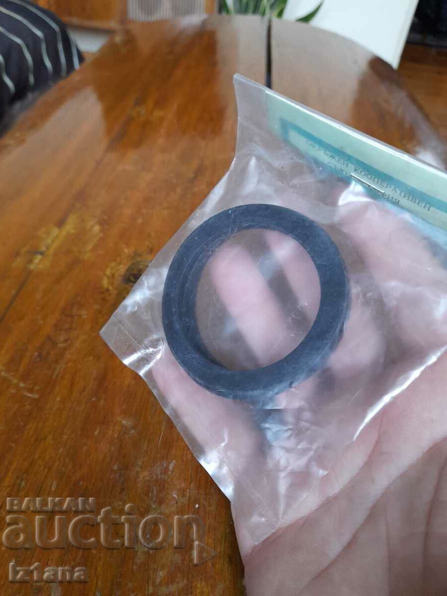 Old gasket, coffee maker gasket with price 20.00 BGN | € 10.23 Old gasket, coffee maker gasket with price 20.00 BGN | € 10.23