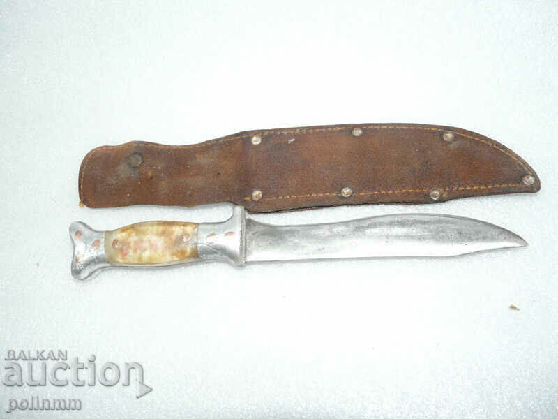 Old Bulgarian tourist knife -124 with price 45.00 BGN | € 23.01 Old Bulgarian tourist knife -124 with price 45.00 BGN | € 23.01